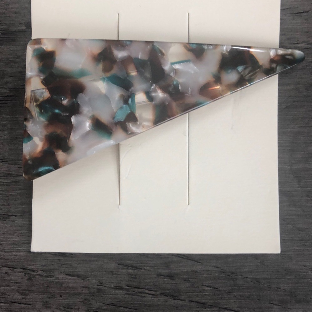 Cost Plus World Market triangle hair clip. - Picture 3 of 7